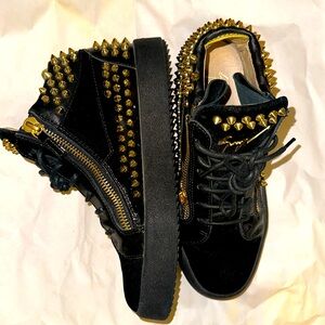 Giuseppe Zanotti BLACK SUEDE SNEAKERS